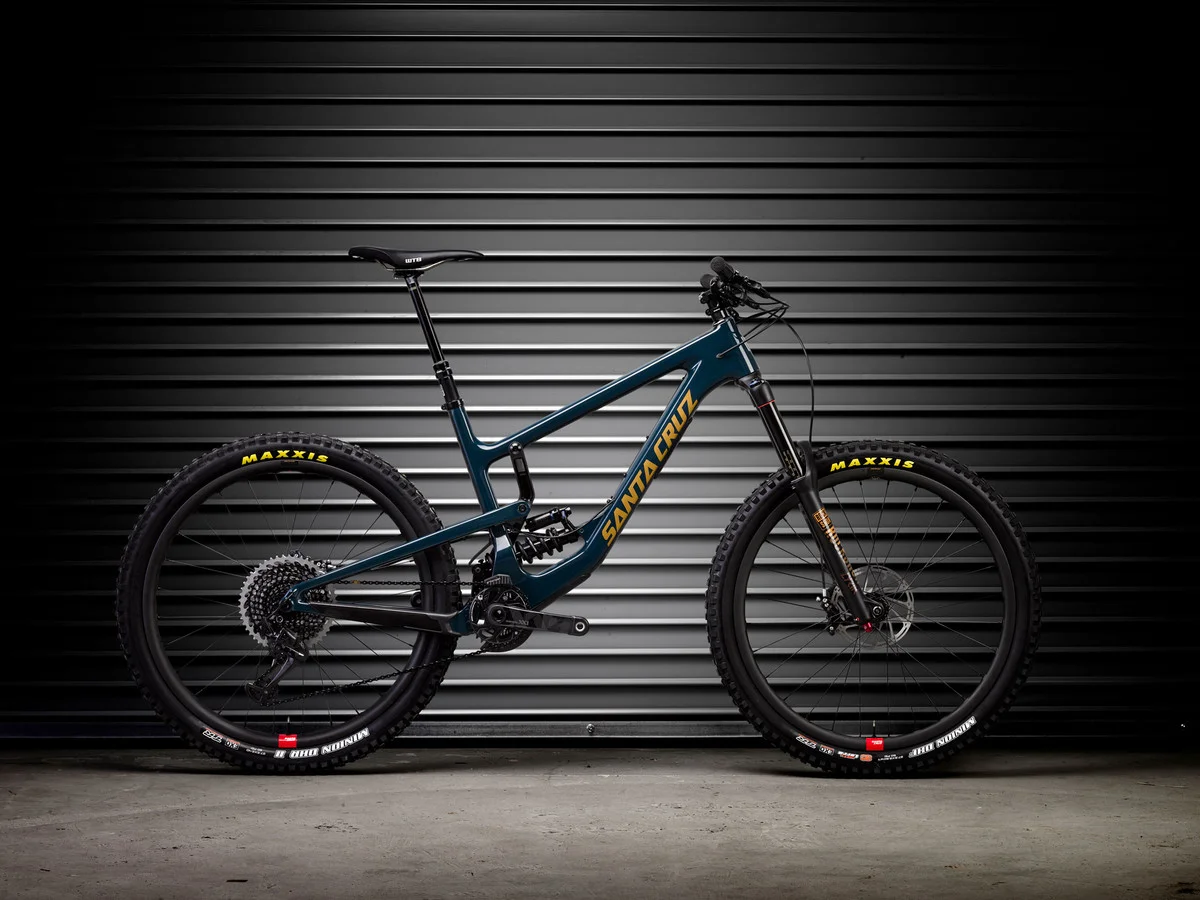 Nomad4 and the all new Juliana Strega