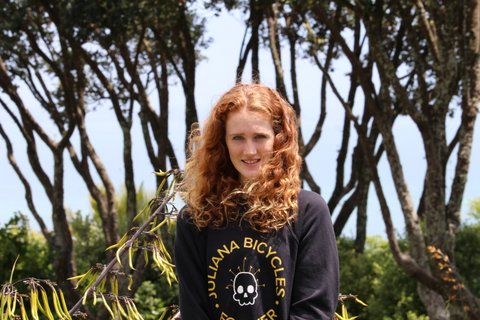 Becs head and shoulders casual.JPG