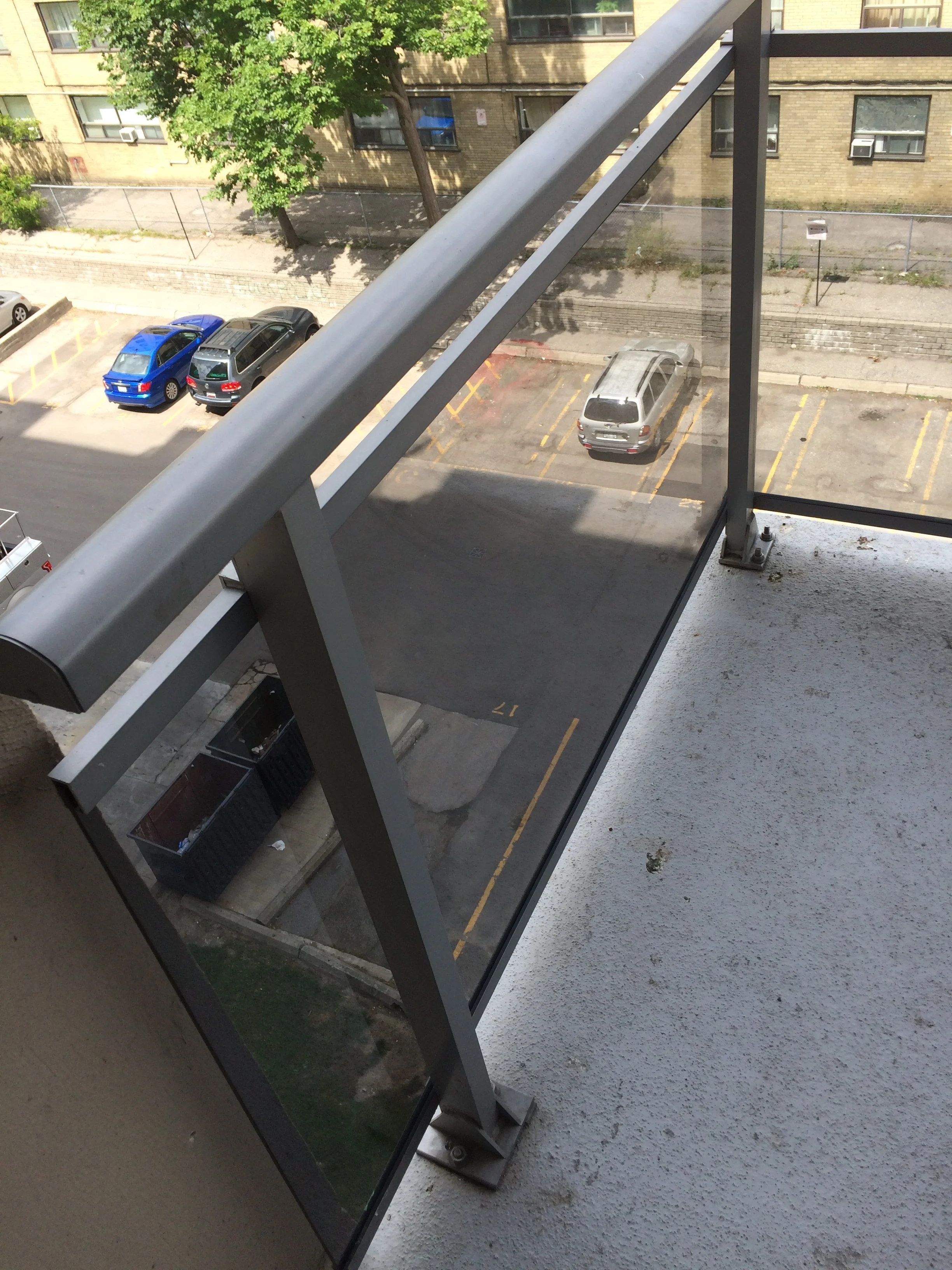  repairs and glass replacement 