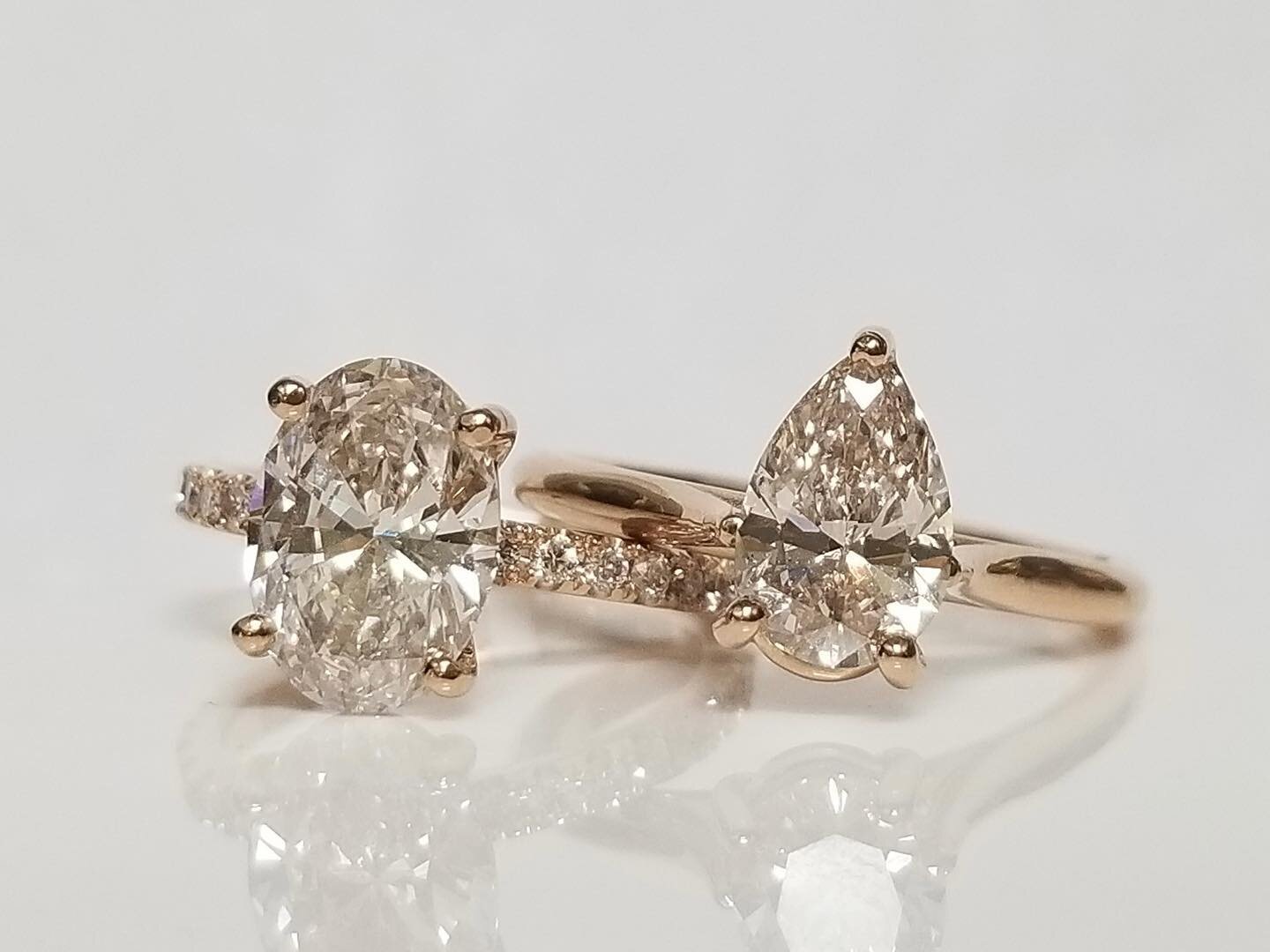 Mined diamonds? Lab grown? Can you guess?💍
-
-
-
#labgrowndiamonds #mineddiamonds #engagementring #rosegold #theknot
