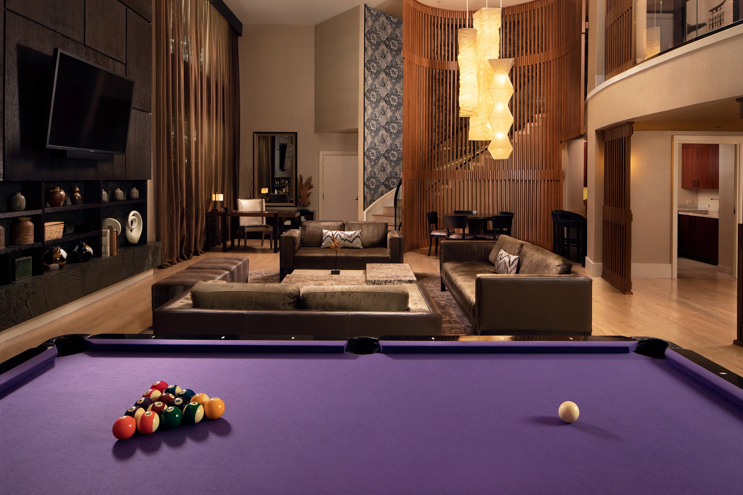 Nobu_livingroom_optimized.jpg
