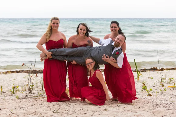 Girls and shaun.jpg