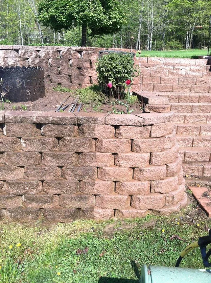 retaining wall.jpg