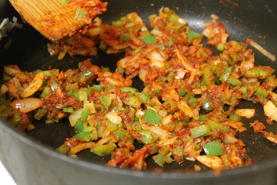 I really wish I could have you guys smell the screen. The smells of the onions with the spices was just devine