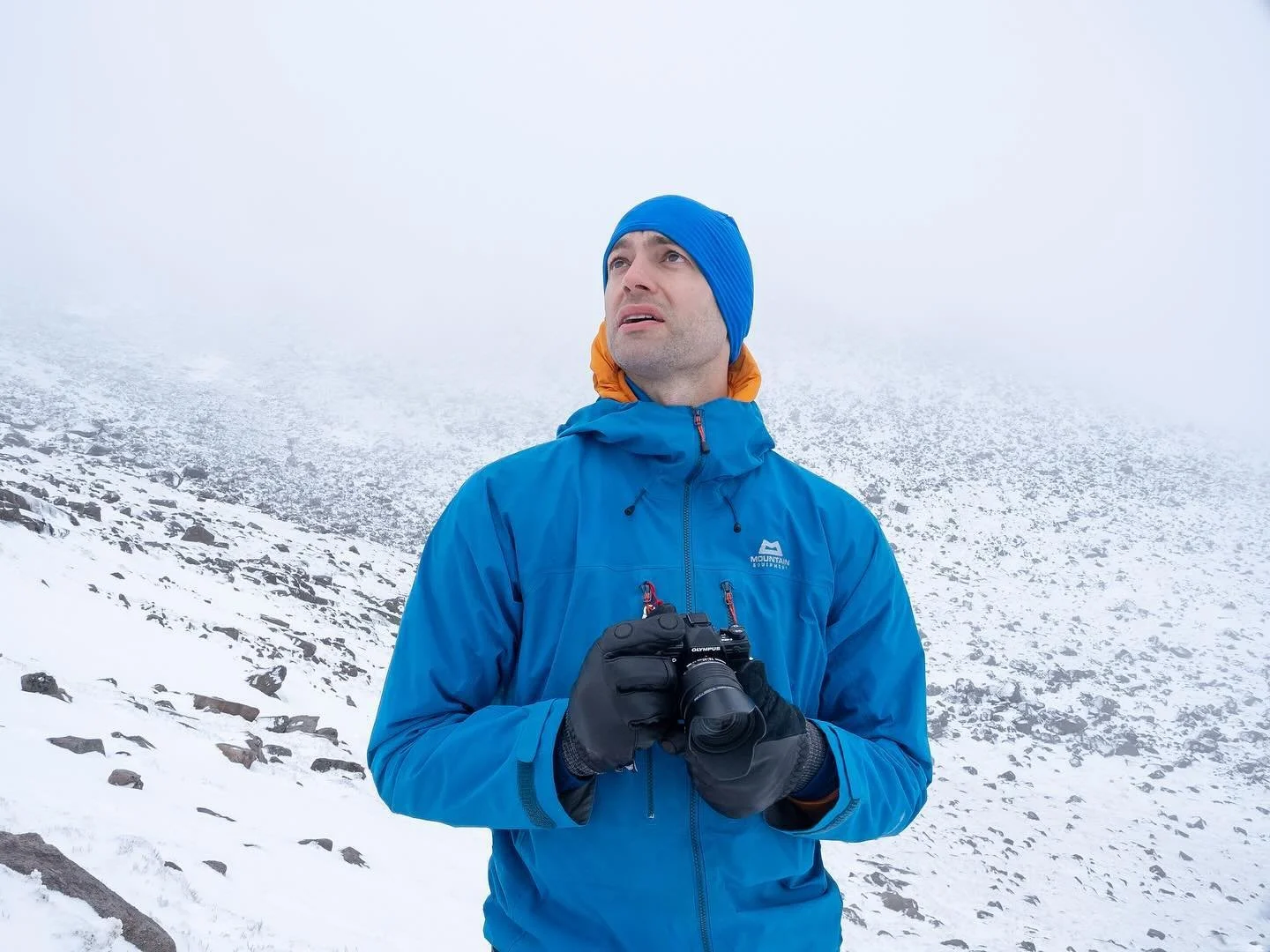 A wee little shoot with @Vallerret from earlier this winter in promotion of their Hatchet photography gloves.
&bull;
I&rsquo;ve finally found a pair of gloves that can face a Scottish winter thrashing and allow me to still shoot on a line.
&bull;
Tha