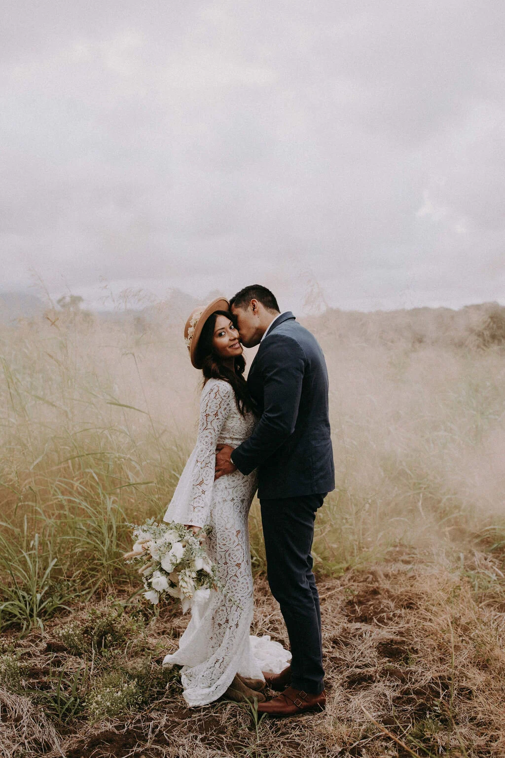 Hawaii elopement couple | Ever After Moments