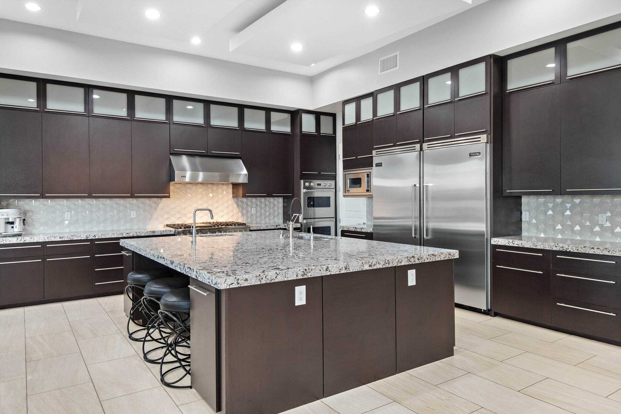 11 Meadowhawk Lane-MLS-13.jpg