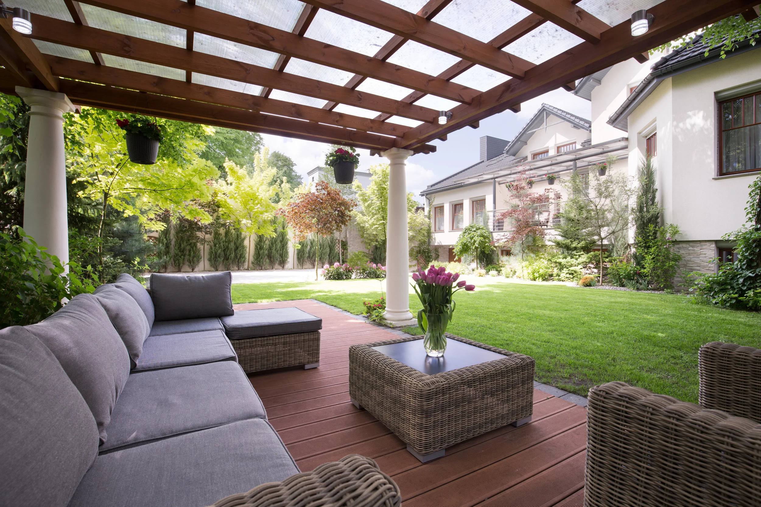 Luxury-garden-furniture-505821550_5760x3840.jpeg