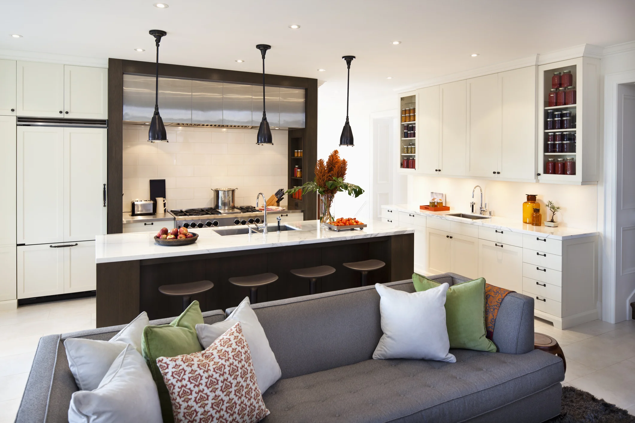 Modern-Kitchen-157677305_2122x1415.jpeg
