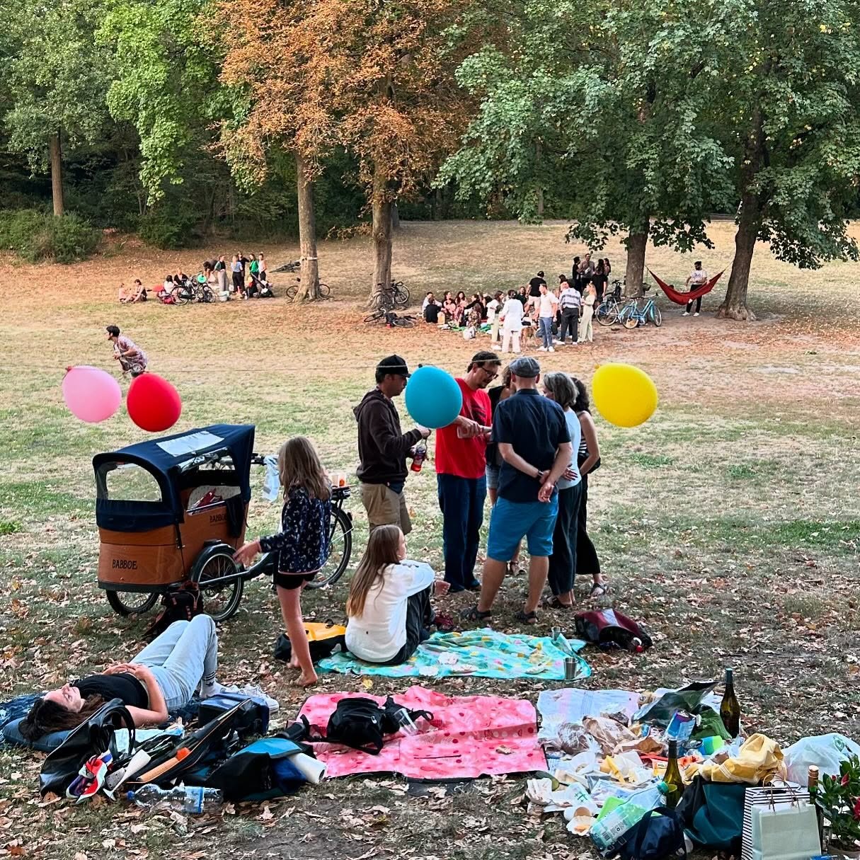 Snapshots of a Berlin summer. 

Celebrating birthdays with friends in Berlin&rsquo;s parks is a beloved tradition. Everyone brings their drink of choice for a relaxed toast, and the atmosphere is always laid-back. It&rsquo;s not uncommon to stumble u