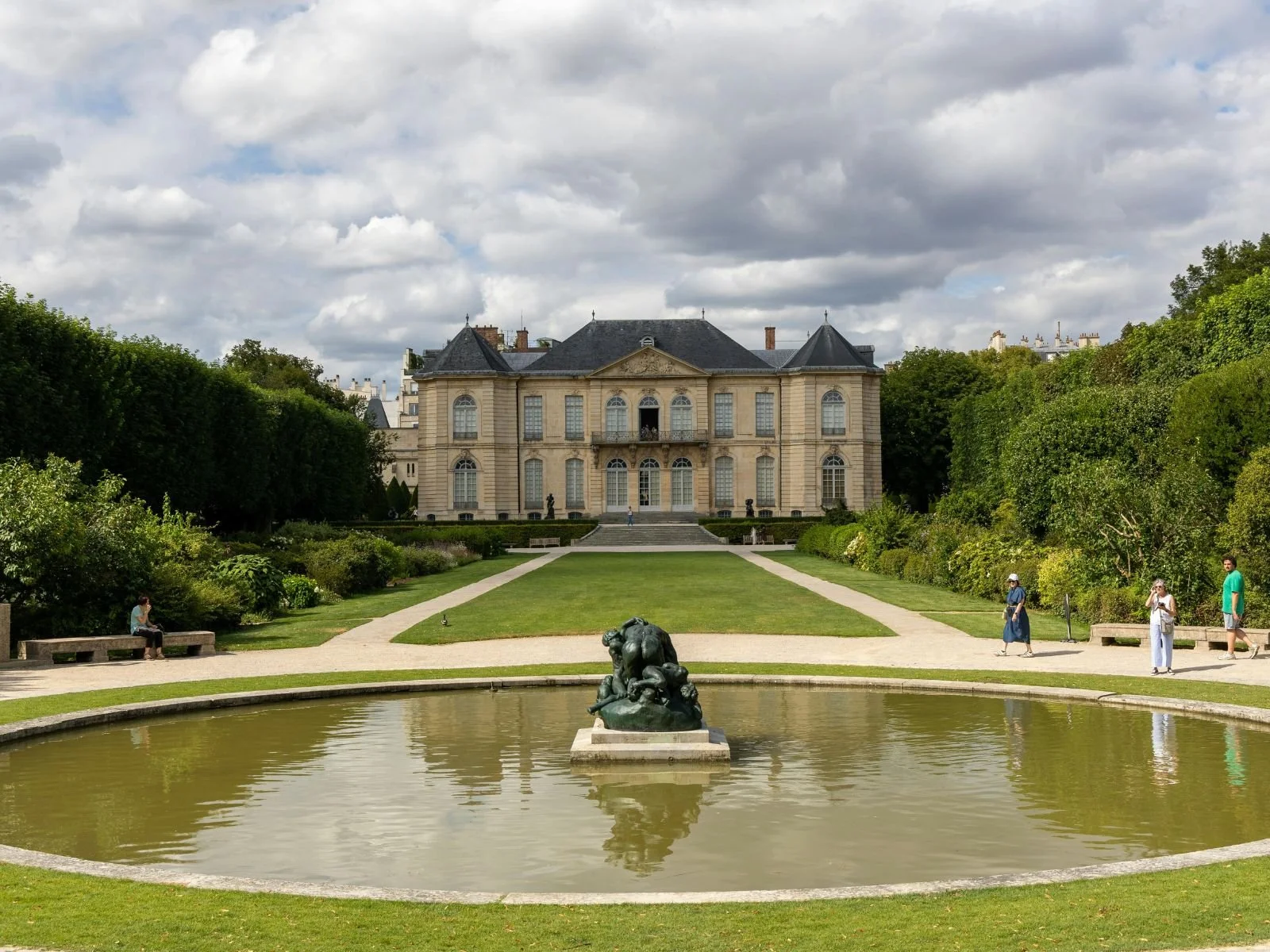 Pariz Prvi maj 4.jpg
