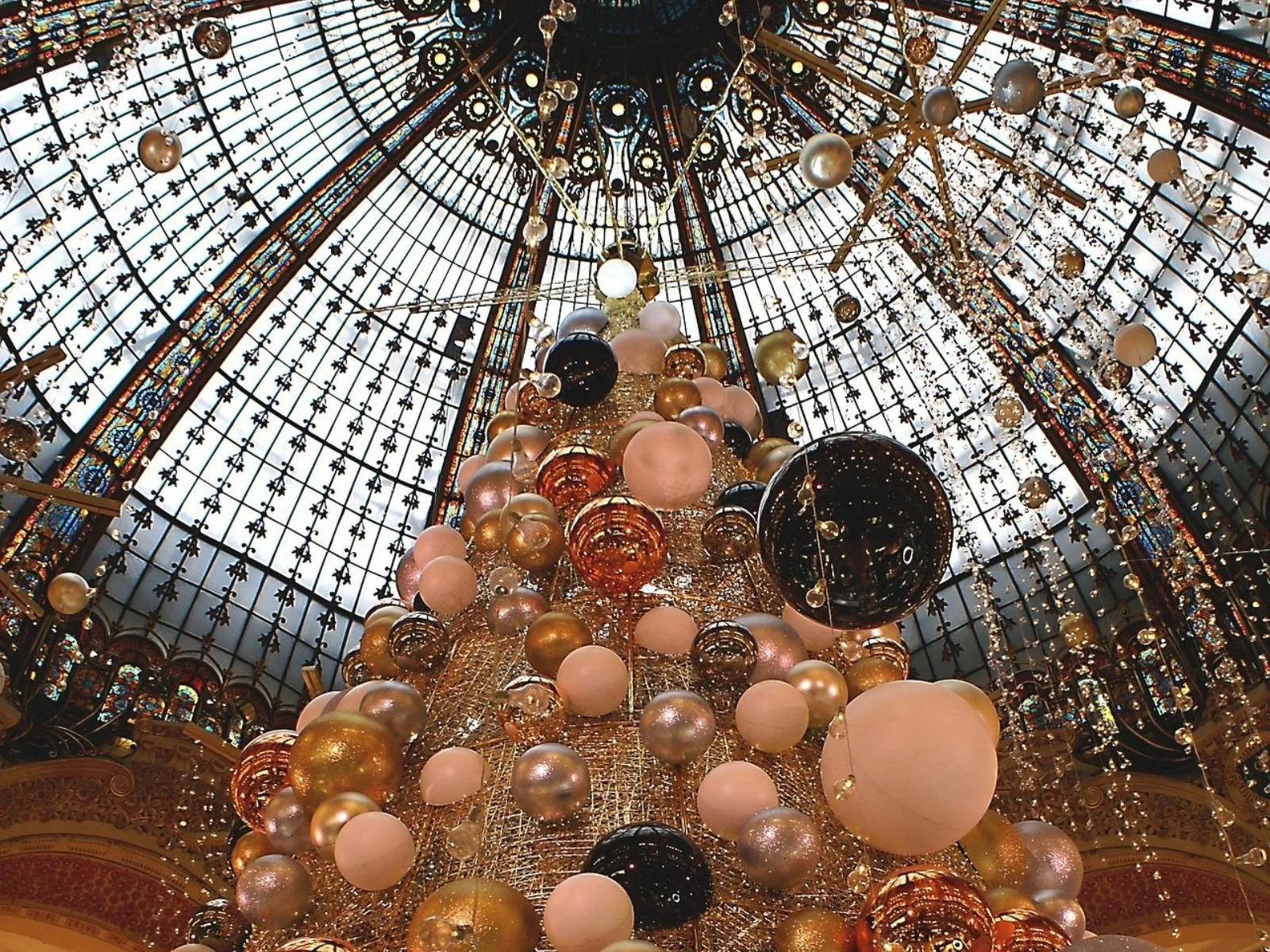 Pariz Nova godina 3.jpg