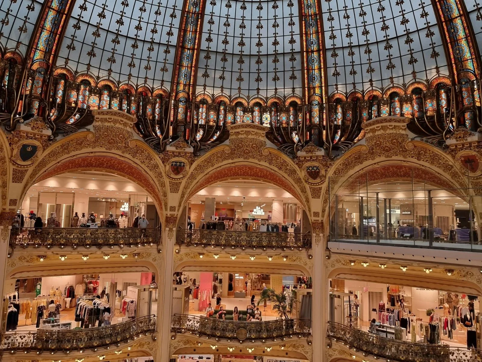 Pariz Prvi maj 5.jpg