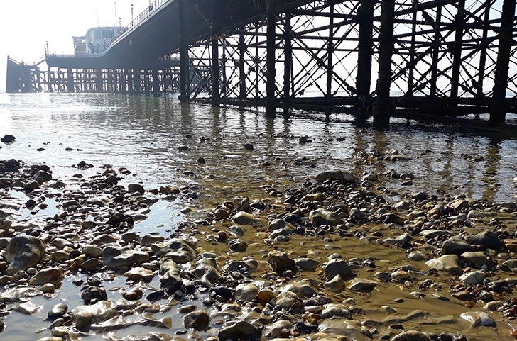 A British seaside pier