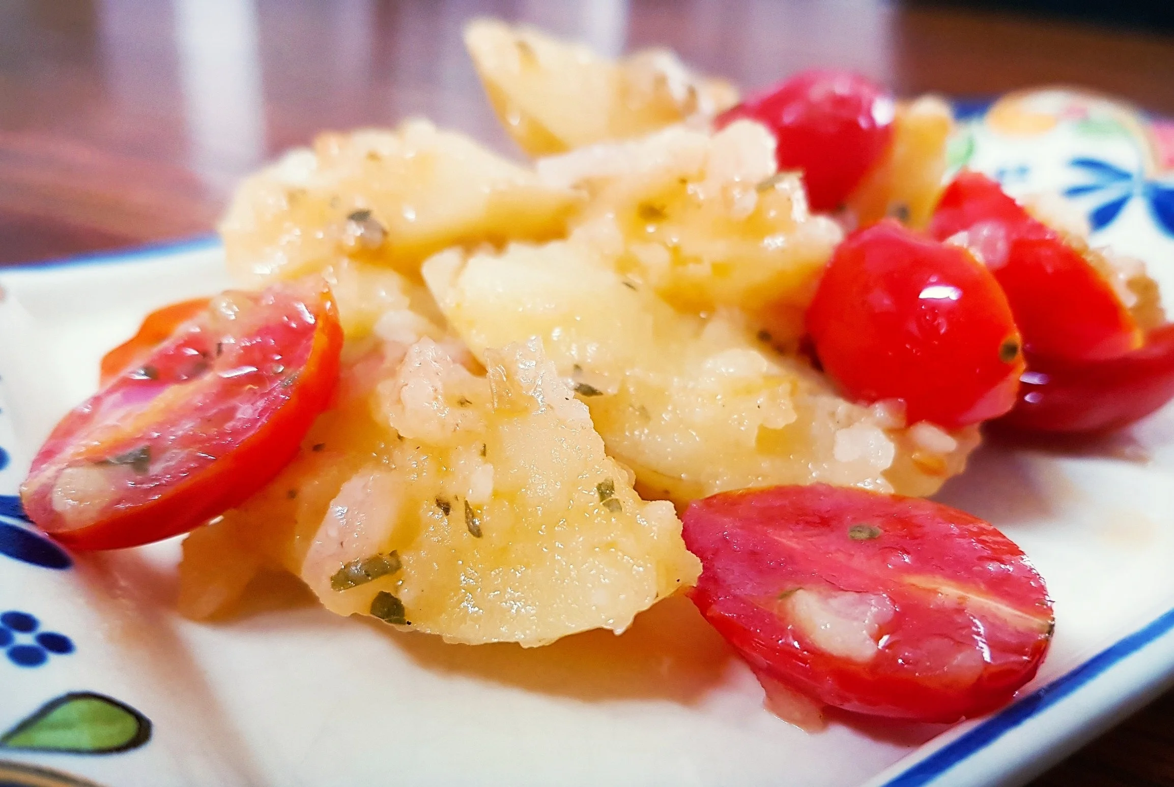 Ensalada caliente de papa y jitomates