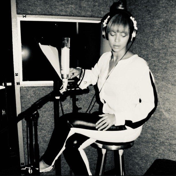 Beyoncé-shared-moment-recording-studio.jpg.jpeg
