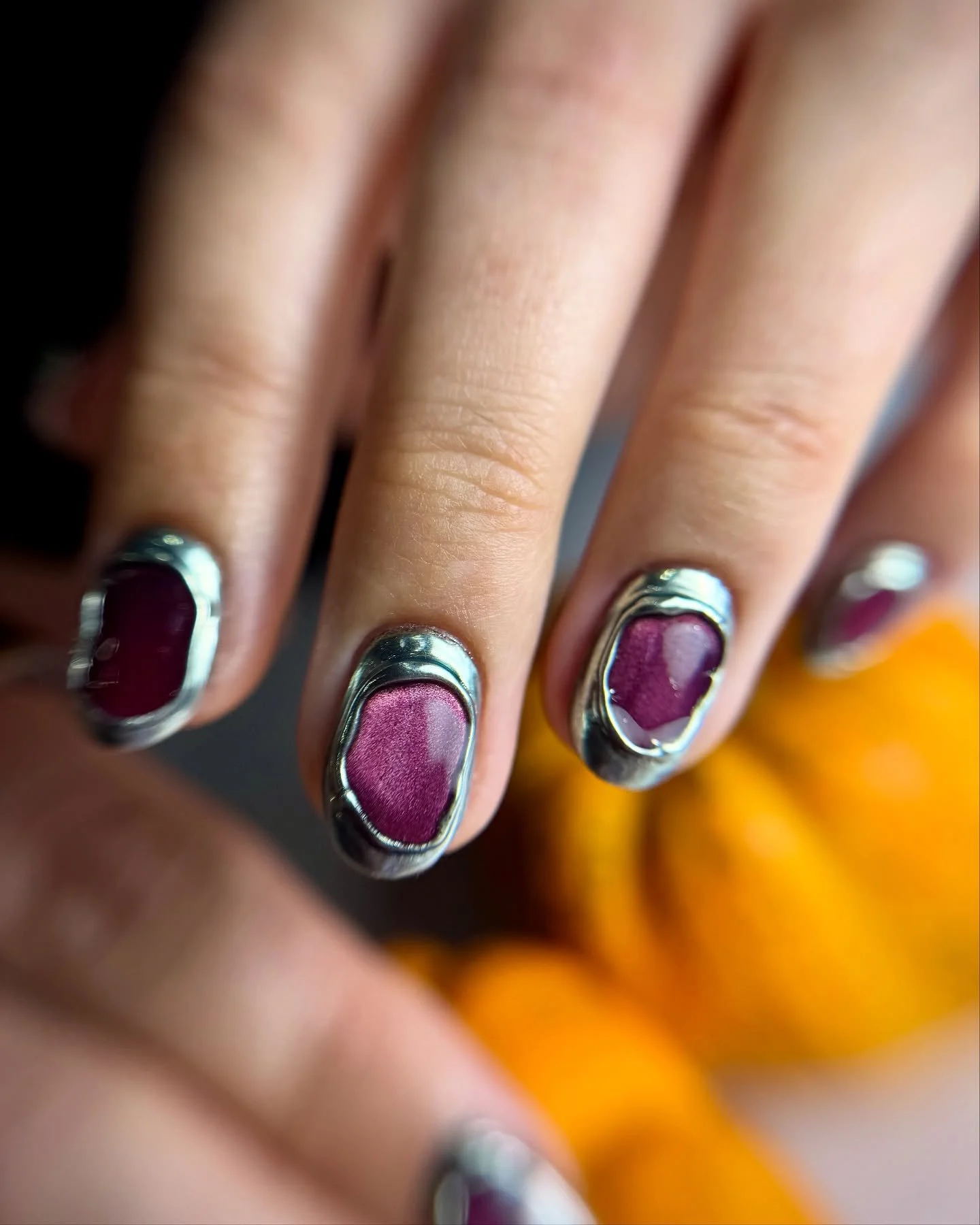 This cat-eye and molten silver combo? Total showstopper, everyone is talking about it. 🤩✨💫

category 4 art by #selfish_irina 
.
.
.
.
.
#cateyenailondon #cateyenails #koreannailslondon #nailartlondon #nailartspitalfields #nailarteastlondon #nailart
