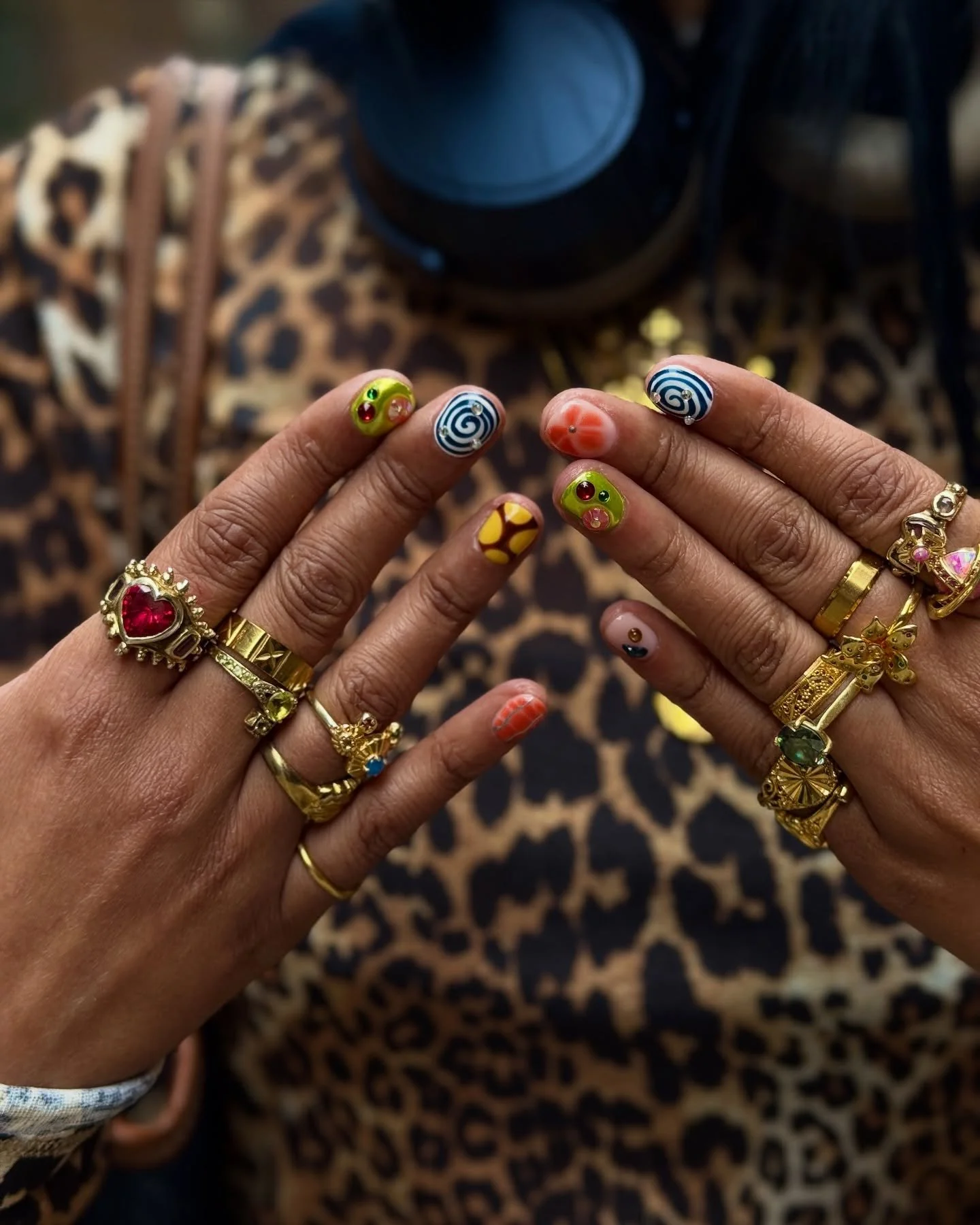 🍋&zwj;🟩🐆💎🍓🌀🍏🐝🌺✨⛓️

category 4 art by #selfish_vicky 
.
.
#nailartspitalfields #nailarteastlondon #nailartshoreditch #ukranianmanicurelondon #russianmanicurelondon #biablondon #biabshoreditch #biabeastlondon
