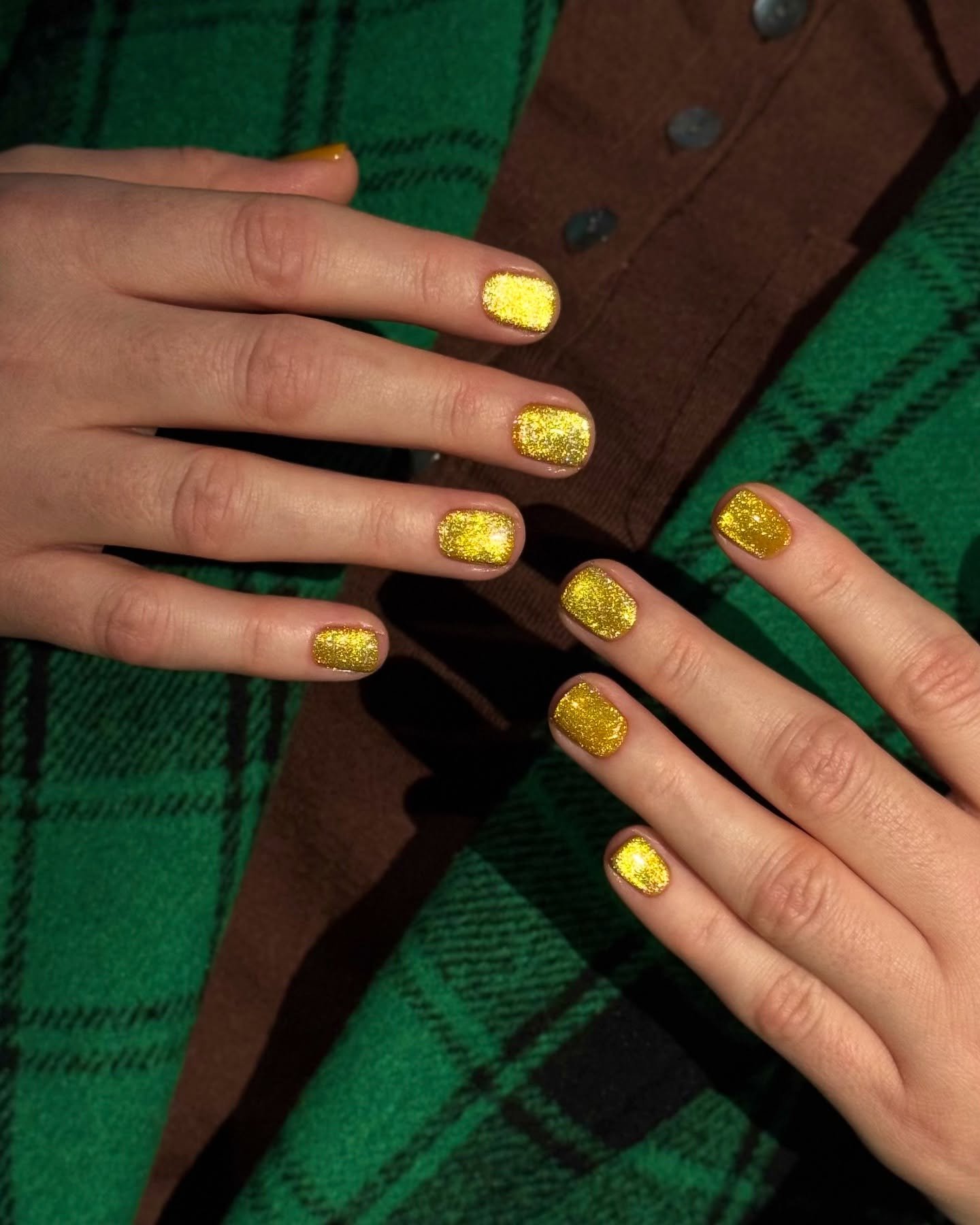 Let it SHINE ✨✨✨

Cat-eye by #selfish_irina 
. 
.
. 
.
#cateyenailondon #cateyenails #koreannailslondon #nailartlondon #nailartspitalfields #nailarteastlondon #nailartshoreditch #ukranianmanicurelondon #russianmanicurelondon #biabspitalfields #лондон