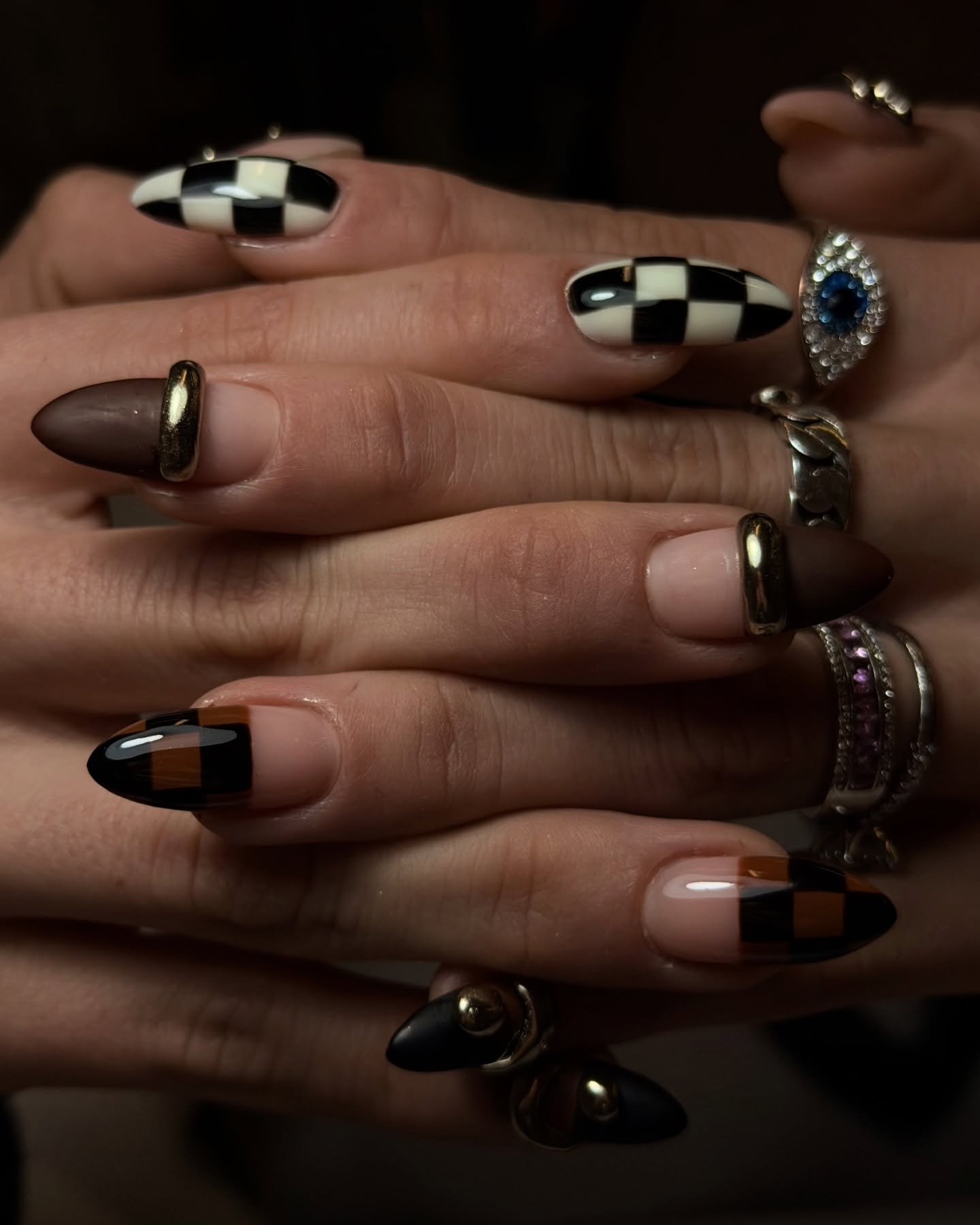 Can you pull off a set like this? 🔱🏁🍫

category 5 art by #selfish_hathi 
.
.
.
.
.
.
.
#3dnails #maximalistnailart #nailartlondon #nailartspitalfields #nailarteastlondon #nailartshoreditch #ukranianmanicurelondon #russianmanicurelondon #biabspital