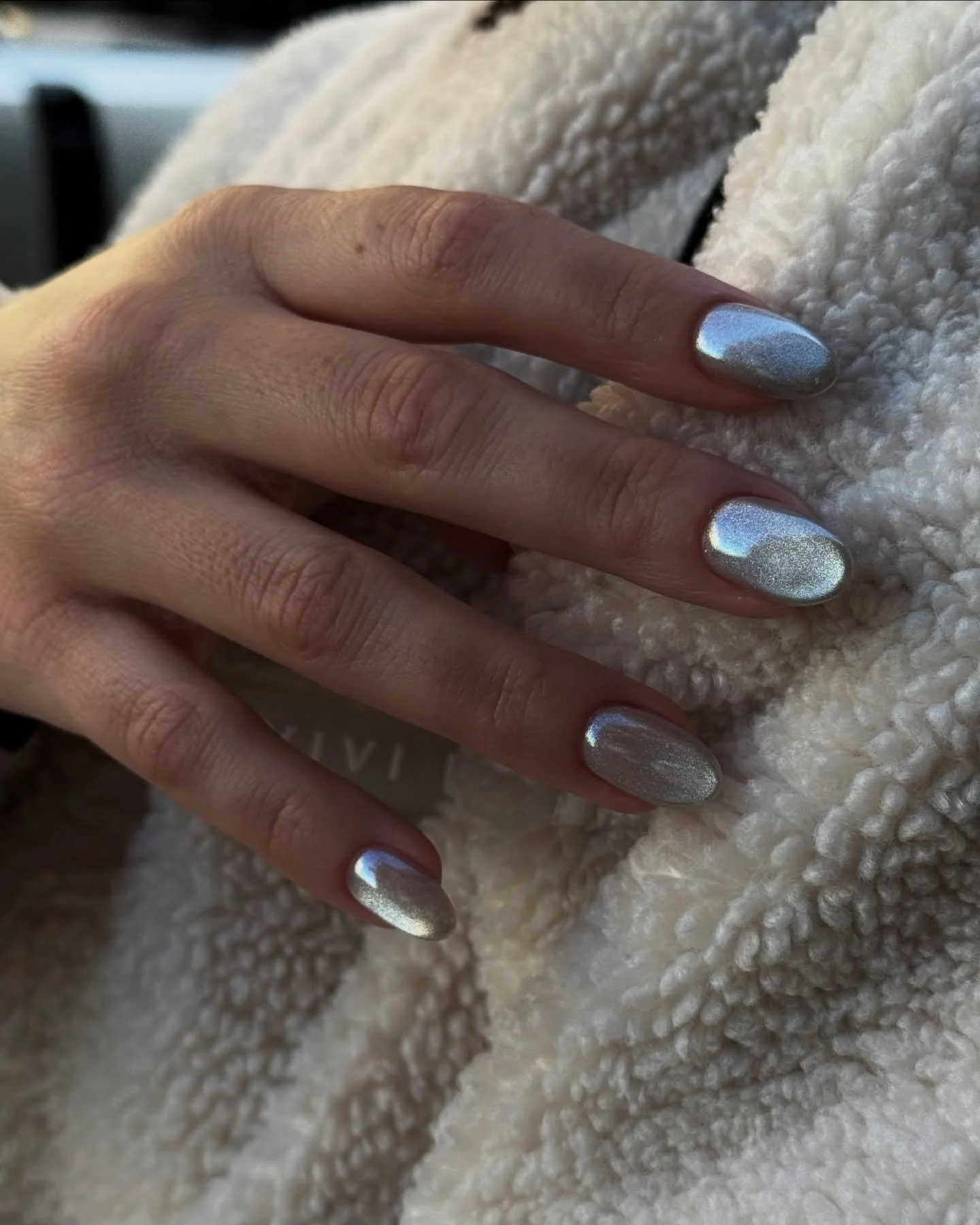 Cat eye is KING 👑!

by #selfish_sasha ✨
.
.
.
.
#cateyenailondon #cateyenails #koreannailslondon #nailartlondon #nailartspitalfields #nailarteastlondon #nailartshoreditch #ukranianmanicurelondon #russianmanicurelondon #biabspitalfields #лондонманикю