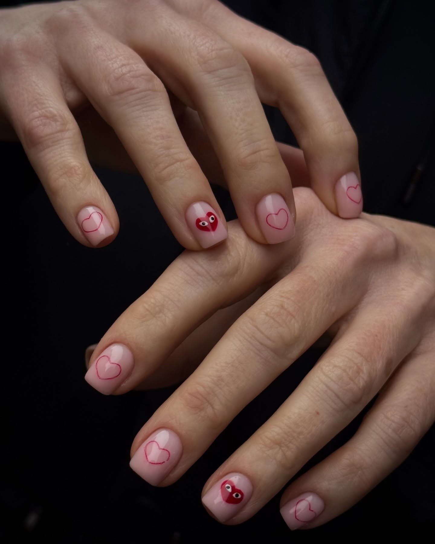 An instant classic ❤️📸.

by #selfish_sasha 

Book for category 2 to get this looks.

#nailartlondon #ukranianmanicurelondon #valentinesnails