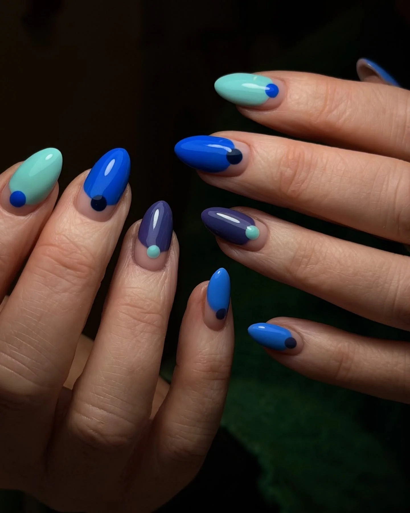 Blue is our favorite colour 💙🩵🖤!

category 2 art by #selfish_oksana ✨
.
.
.
.
#nailartshoreditxh #bluenails #springnails