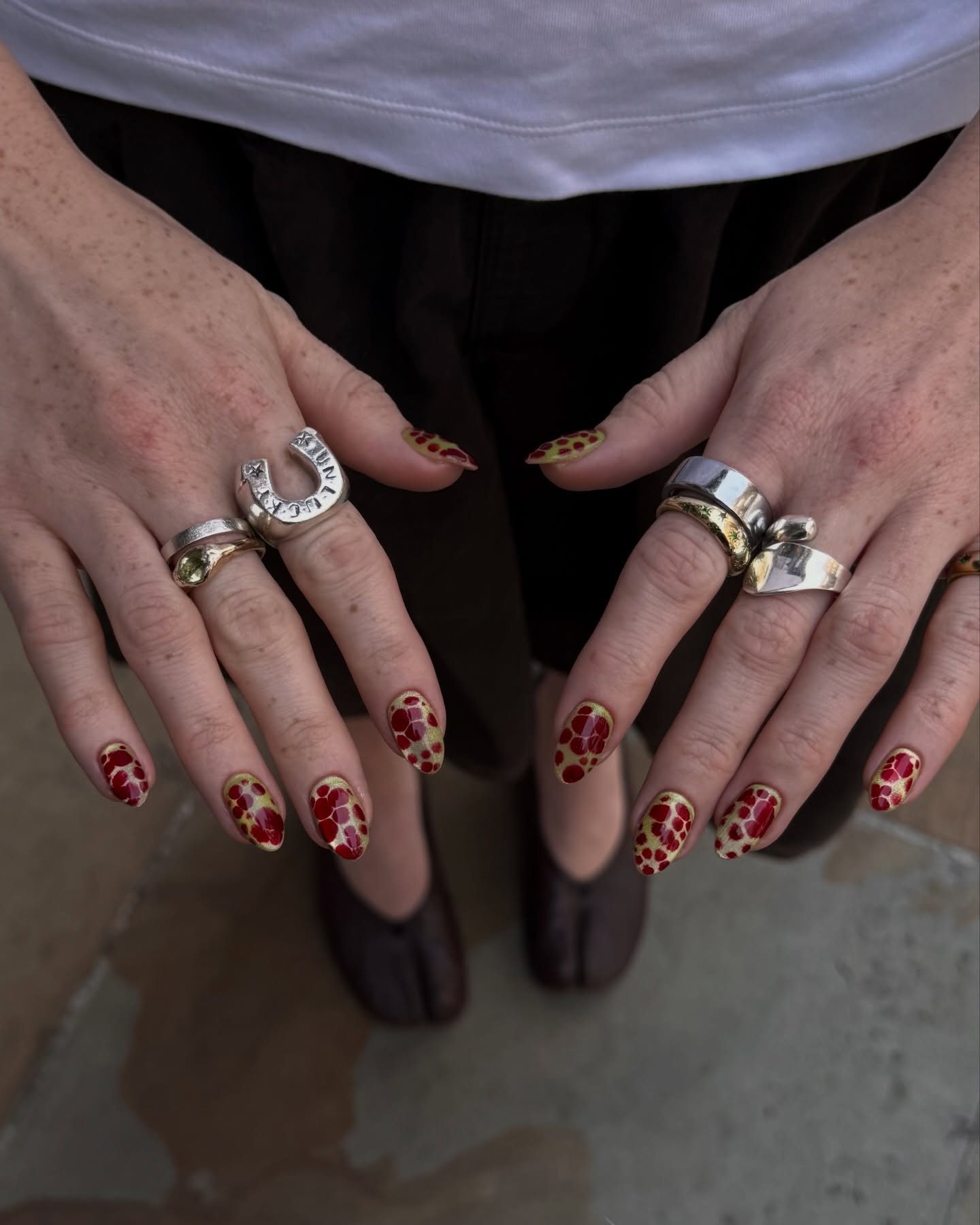 Orchid nails 🎴 🌱

by #selfish_sasha 

#cateyenails #orchidnails