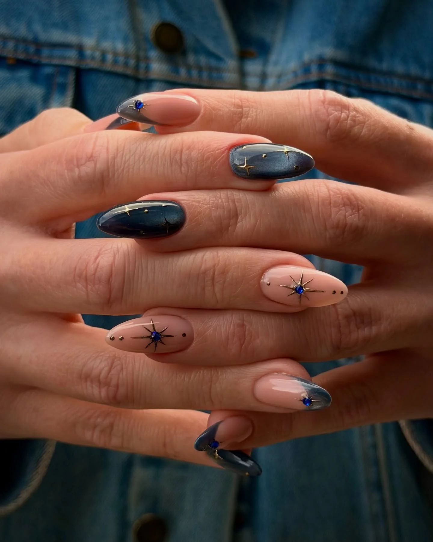 Dreamy 💭

by #selfish_ayana 

Book for category 2 art ✨

#cateyenails #selfish_london