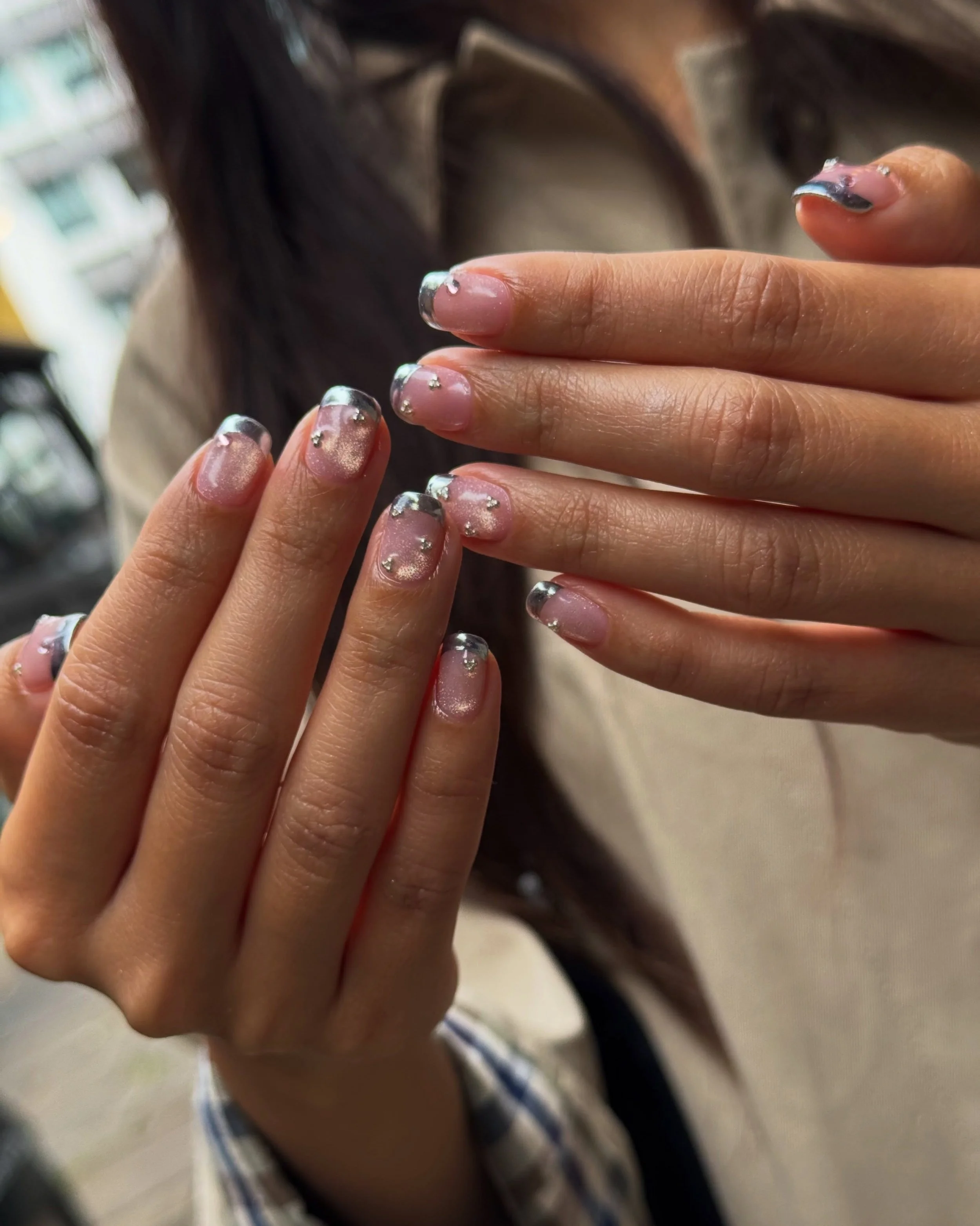 Oui oui 🥖🍷⛓️&zwj;💥

By Helly

What to book? Gel manicure + category 3 art 

#cateyenails #chromefrench #biablondon #nailartshoreditch #selfish_london