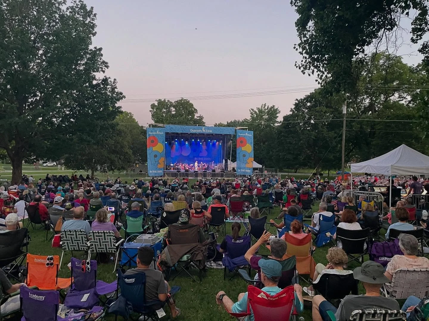 Last Saturday we had the pleasure of assisting @sgfmuseum in producing their inaugural Pops in the Park concert featuring @jeansnclassics and @sgfmosymphony, sponsored by @guaranty_bank. 
We provided a turnkey, full service package including stage,