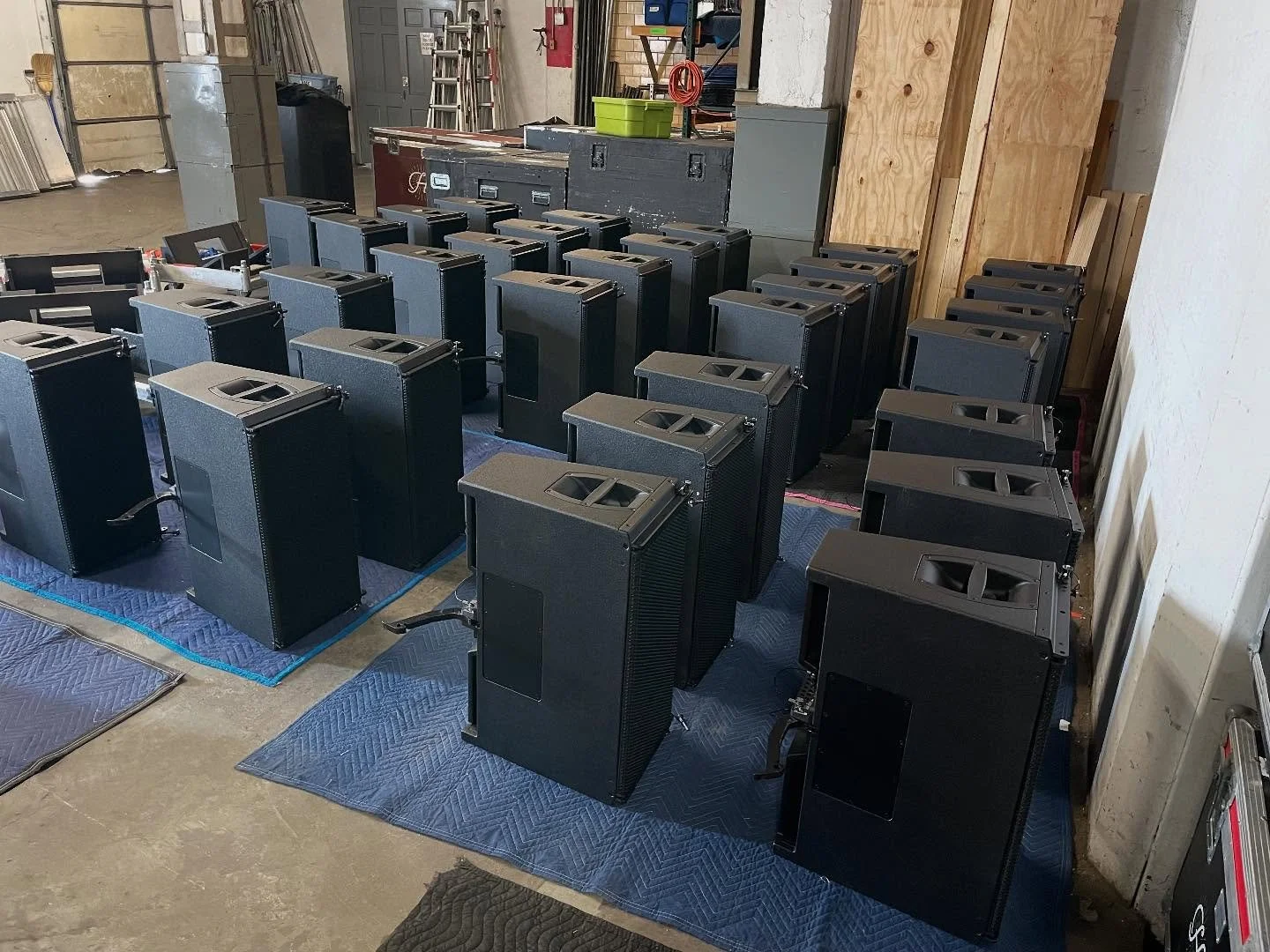 Maintenance season continues! Justin inspected, cleaned and lubricated rigging bits and made minor cosmetic touch ups on all 32 of our @dbaudiotechnik_gmbh V-Series line array elements. 

They&rsquo;re ready to rock and headed back out on gigs this w