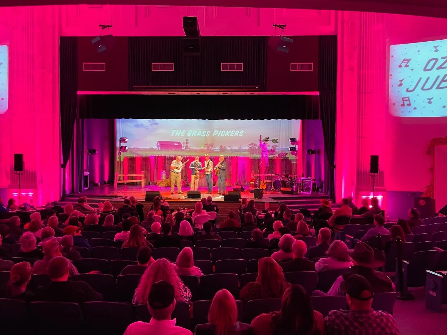 Last Friday we had the pleasure of recreating the magic of the legendary Ozark Jubilee, hosted by @historymuseumonthesquare, @jeffhoughton, @themysteryhour and @guinevere.goodwin.

The two hour show featured a variety of Ozarkian talents including so