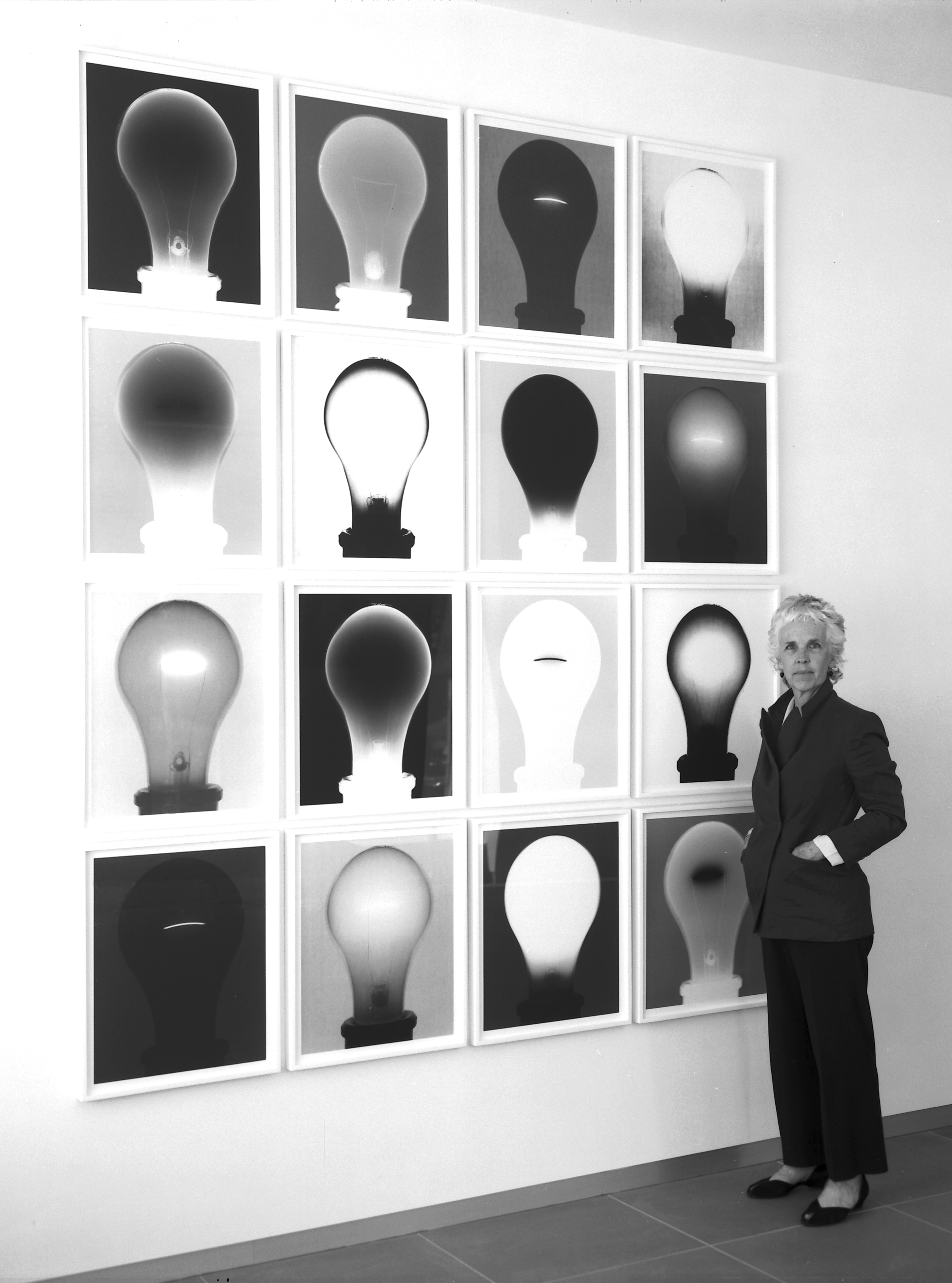 Amanda with One Bulb Grid r.jpg