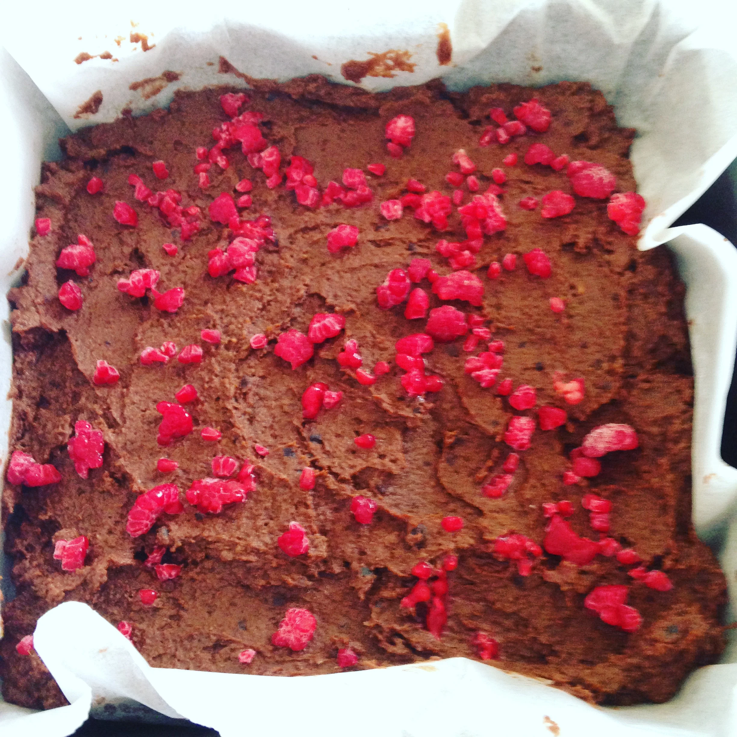 Lentil chocolate and raspberry brownie