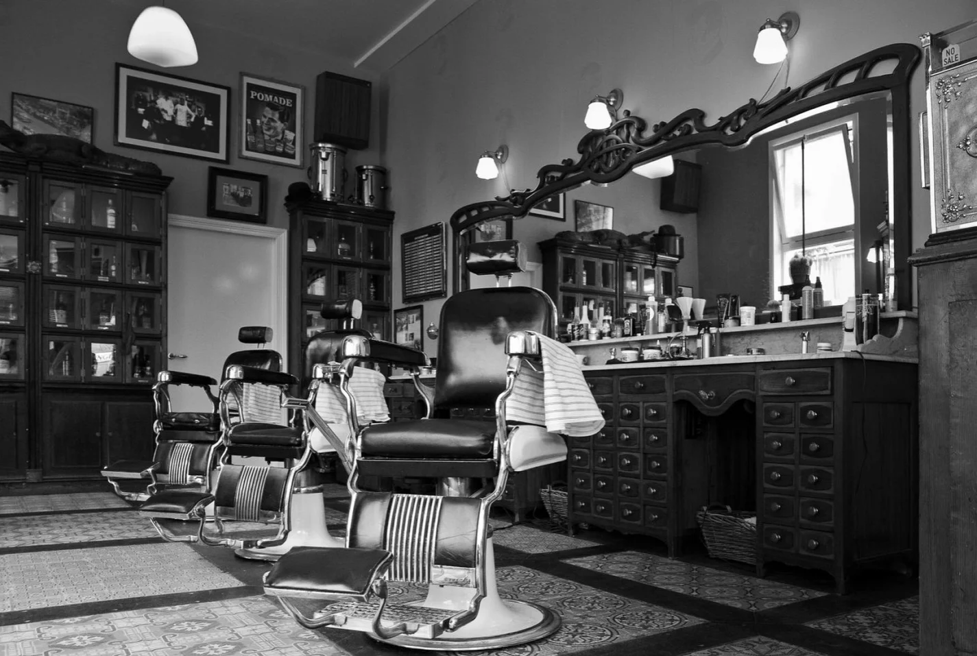 barbershop_b&w_v2.jpg