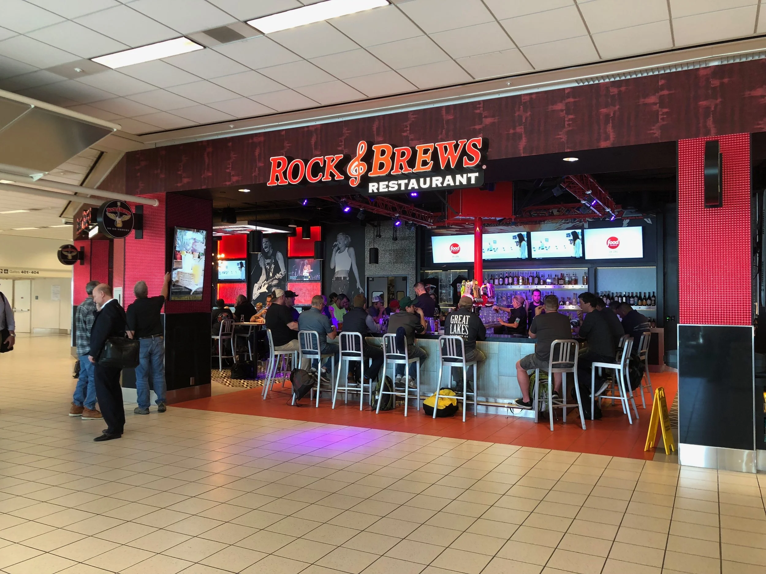 Ontario Airport Restaurants & Bar — Behr Browers Architects Inc.