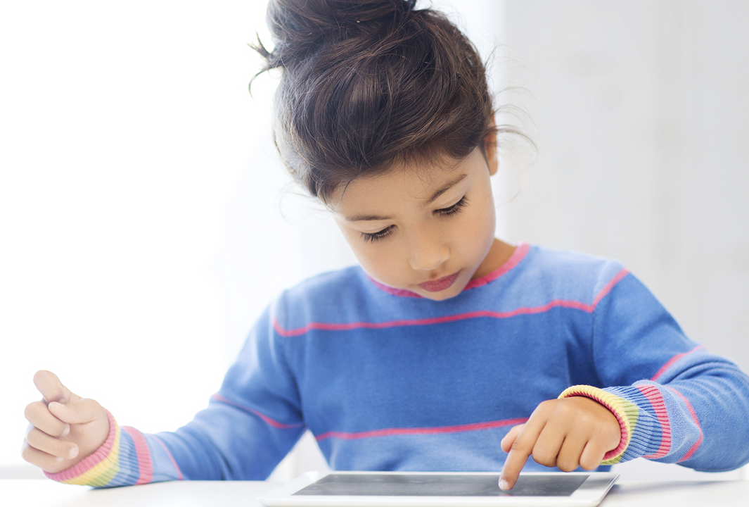 blog-child-tablet.png