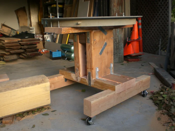 00worktable1.jpg