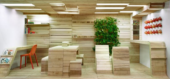 The Pop-Up Office installation was located at 401 Richomond St., Toronto.
