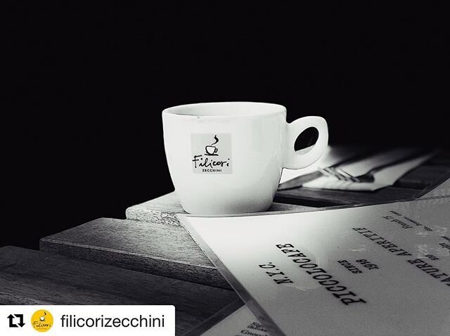 #Repost @filicorizecchini with @get_repost #photocredit @ginoalephotos ・・・
Black and White Monday!
Thanks @ginoalephotos 
W/ @piccolocafenyc
#filicorizecchini #bologna #coffee #barista #coffeeart #coffeeshop  #coffeetime #coffeelover #coffeelovers  #