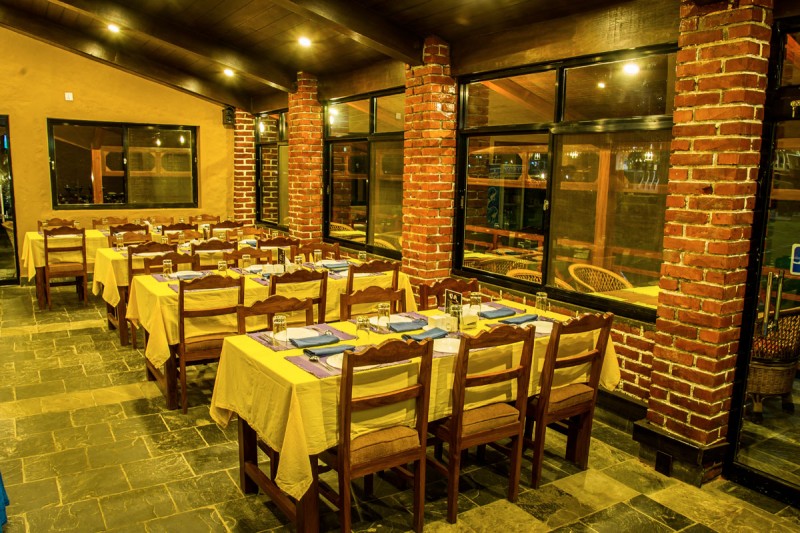 full_hotel-lake-front-indoor-chair-baidam-pokhara_1500888087.jpg