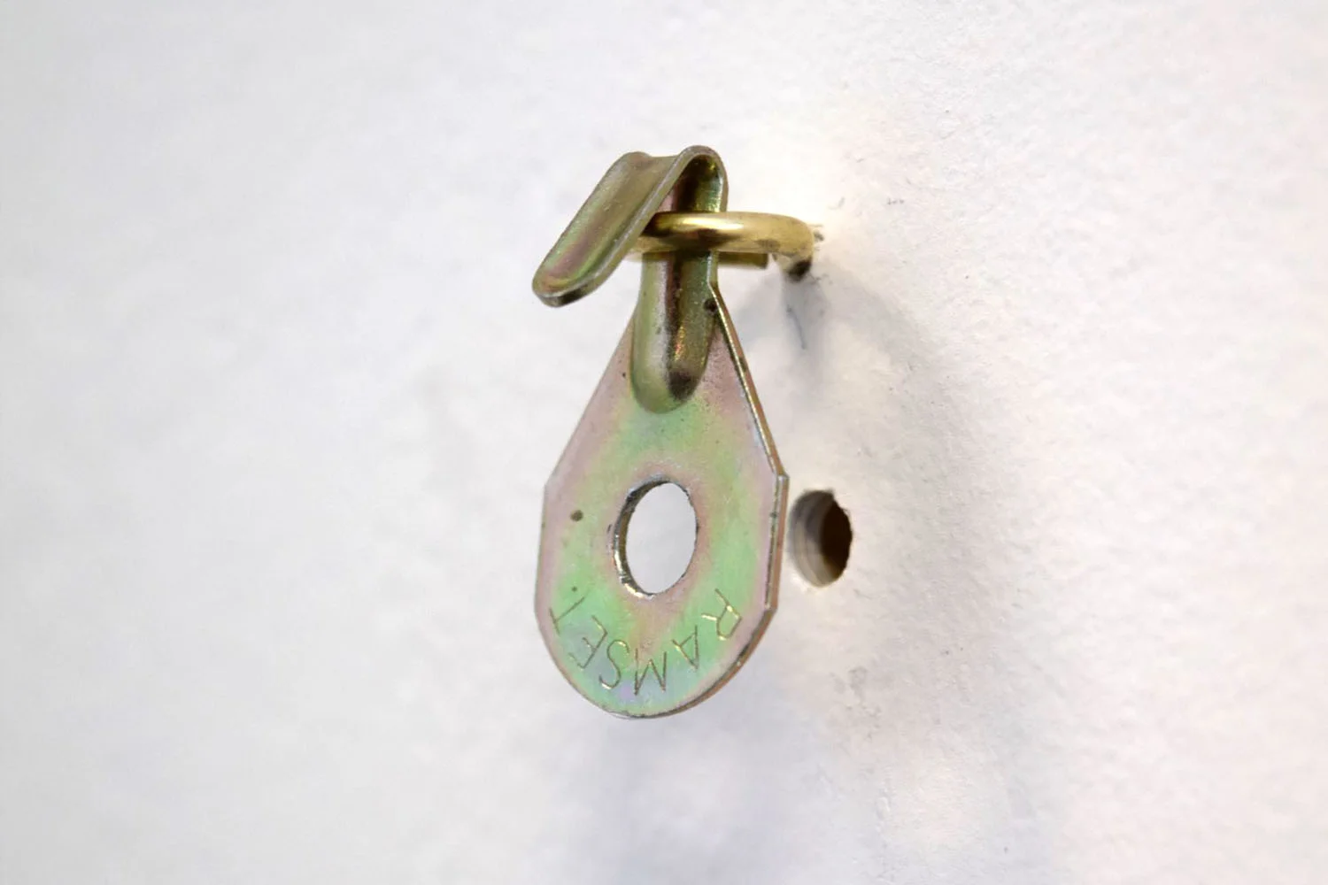  Liv Moriarty,  A Splinter in a wall , 2018, found debris, wall. Courtesy the artist. 