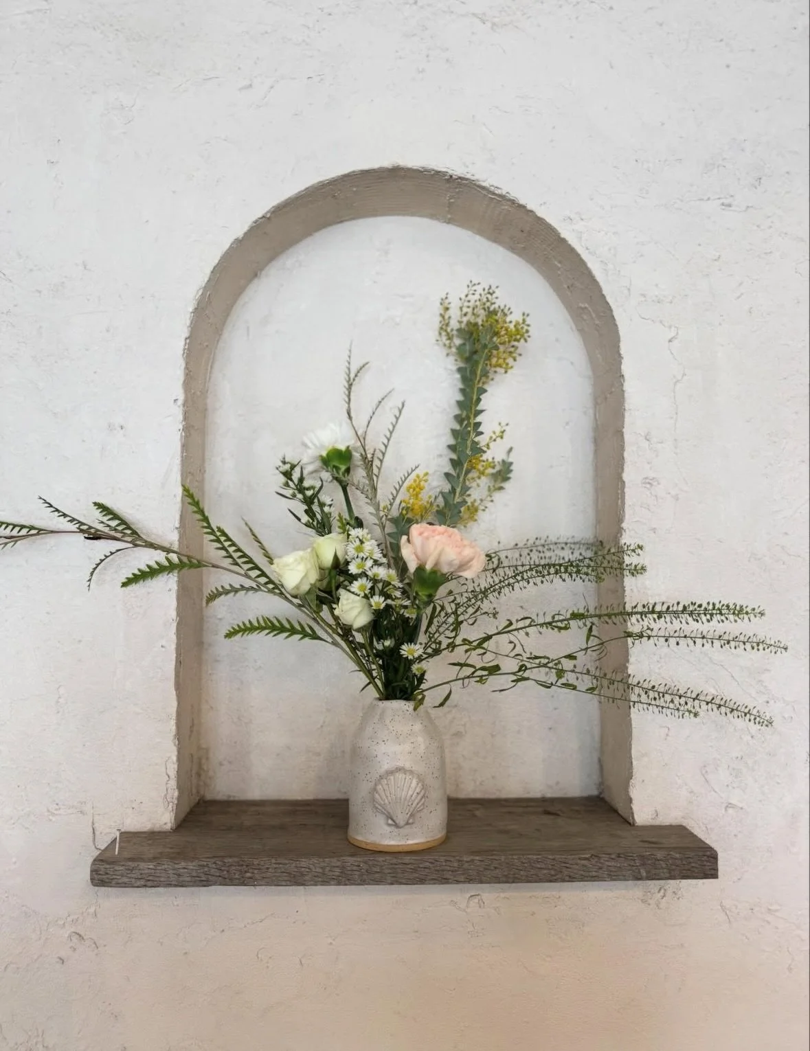 Floral arrangements in custom @madebyteriann vessels, available at @olive_boutique today and tomorrow.  Show that special someone you love them! ❤️