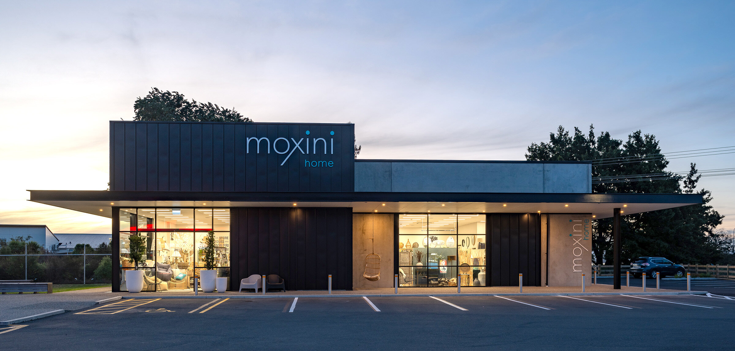 Moxini-front-entrance.jpg