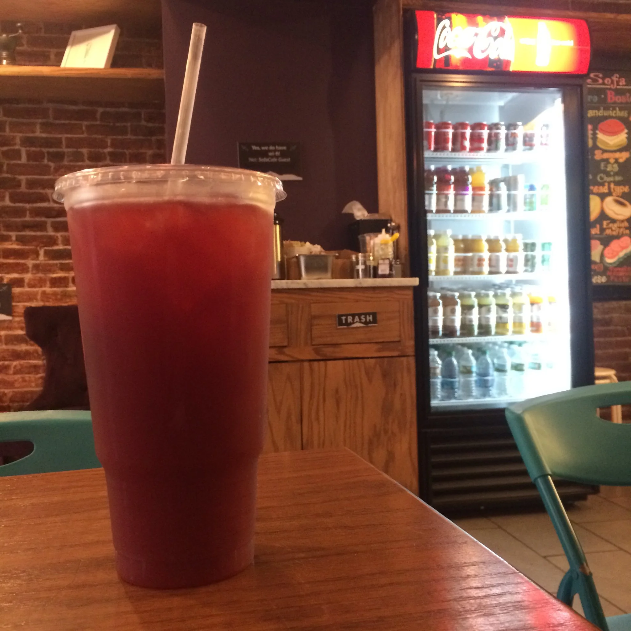 Sofa Café Iced Berry Tea