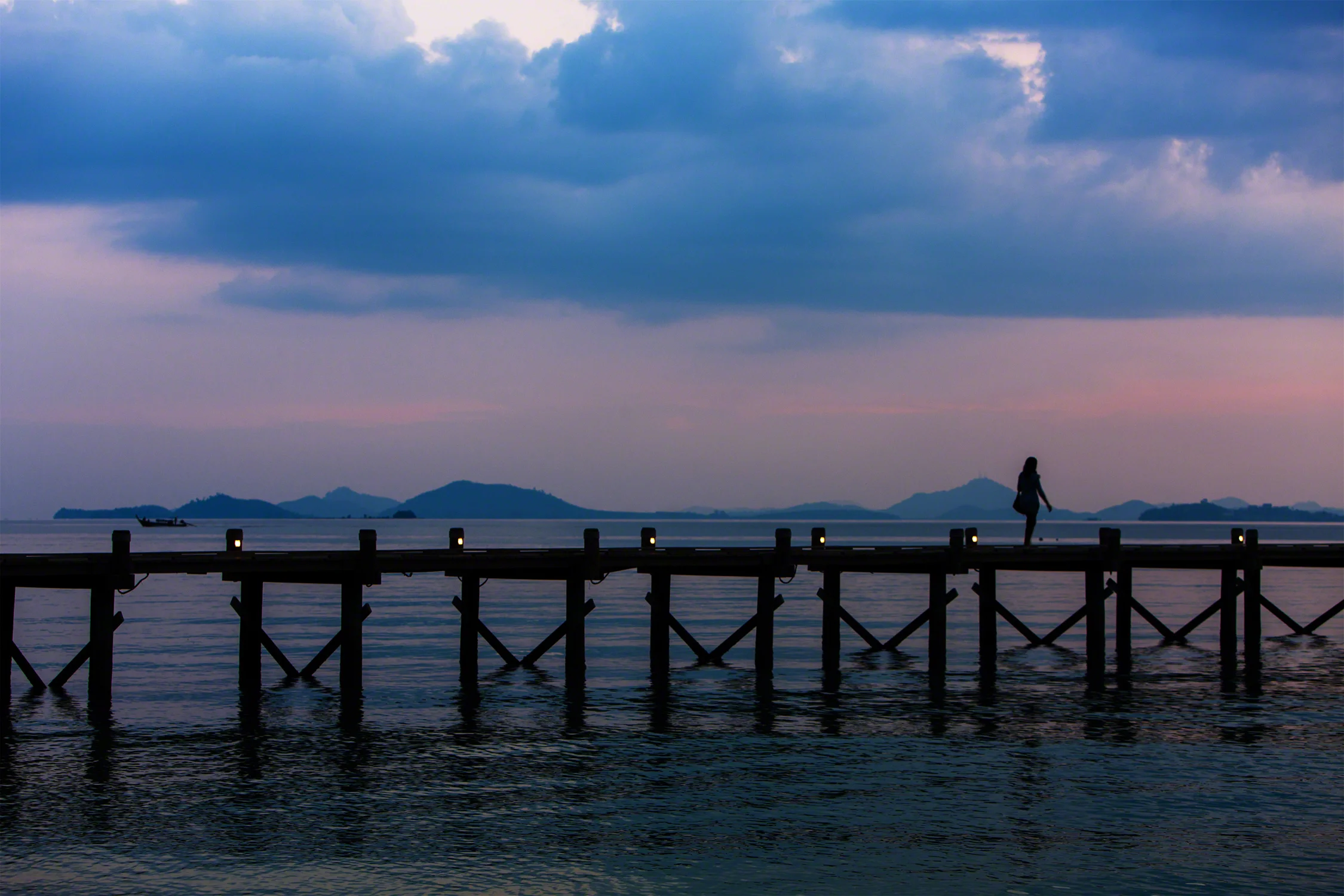 SixSenses_N8Y8303-1.jpg