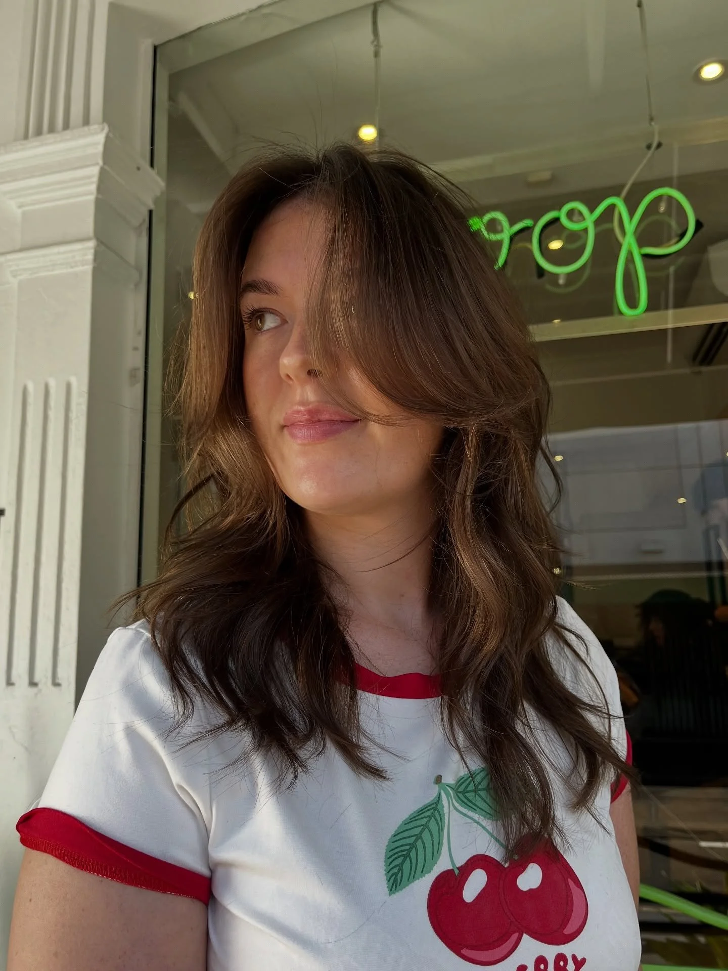 Sometimes brunettes do it better 🤷&zwj;♀️ 
.
.
.
.
.
.
.
.
#upstyle #upstyles #upstylespecialist balayage #balayagehighlights #balayagehair #balayagespecialist #highlights #blondehighlights #highlightshair #haircolor #hairdressermagic  #hairdresser 