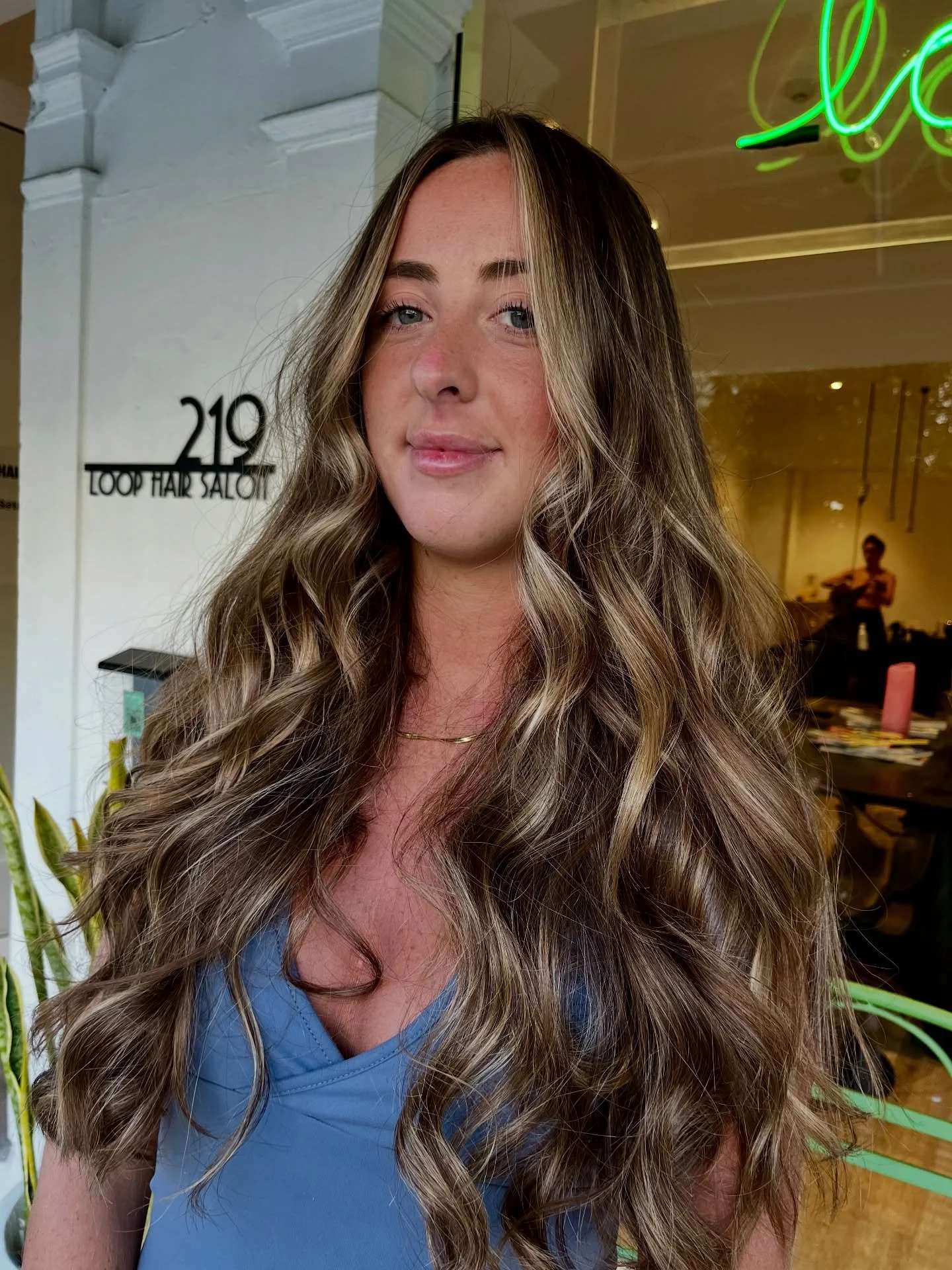 A little highlights to create maximum effect 🔥 
.
.
.
.
.
.
.
.
.
#blowdry #upstyle #curls #curlsforthegirls #curlscurlscurls