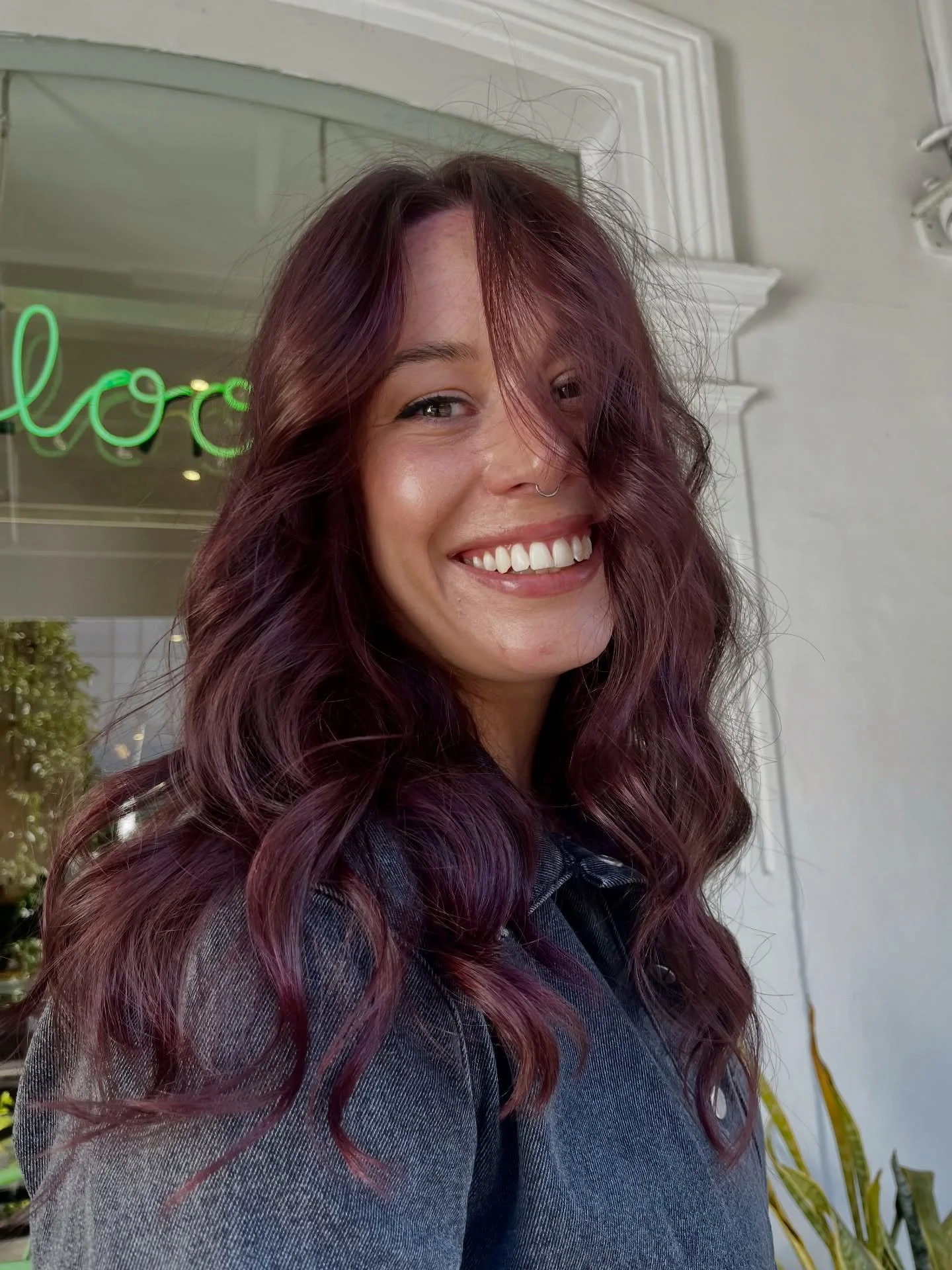 Life too short for boring hair ❤️&zwj;🔥 
.
.
.
.
.
.
.
.

#haircut #redhair #curls #curlyblowdry #hairsalon